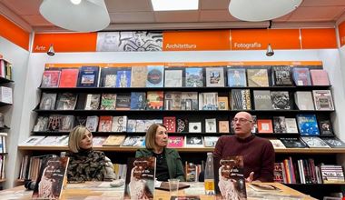 esentazione Foto 2 esentazione Foto 2